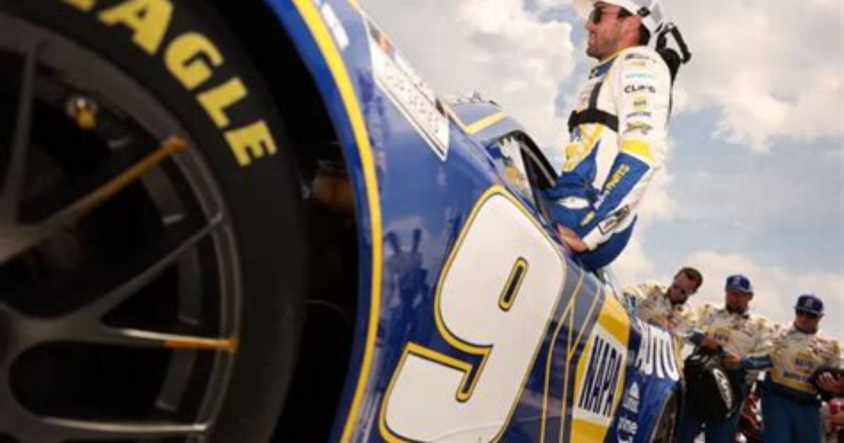Chase Elliott Is Chasing His Dads Legacy a Look into His Family Life ·