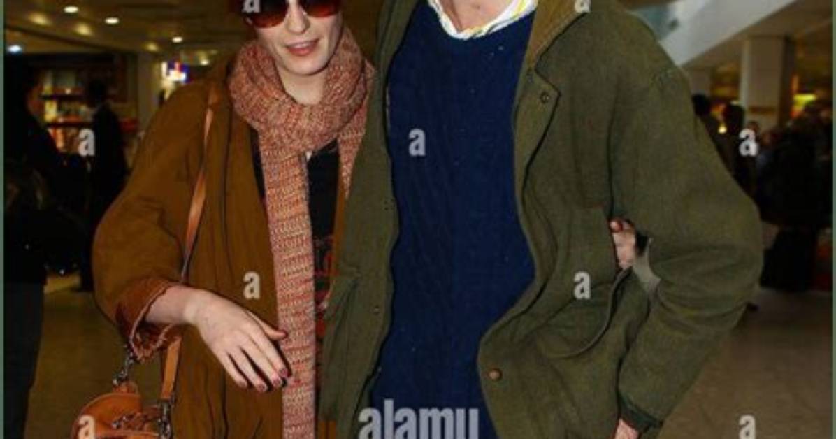 Exploring Florence Welch's Relationships: a Deep Dive into Her Love Life