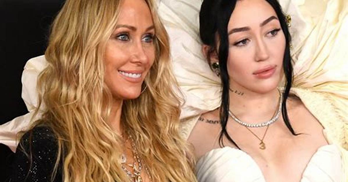 Exploring Noah Cyrus' Gender Identity
