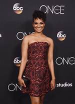 Exploring the Height of Mekia Cox: How Tall Is She?