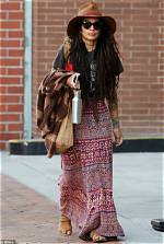 Exploring the Iconic Lisa Bonet Street Style