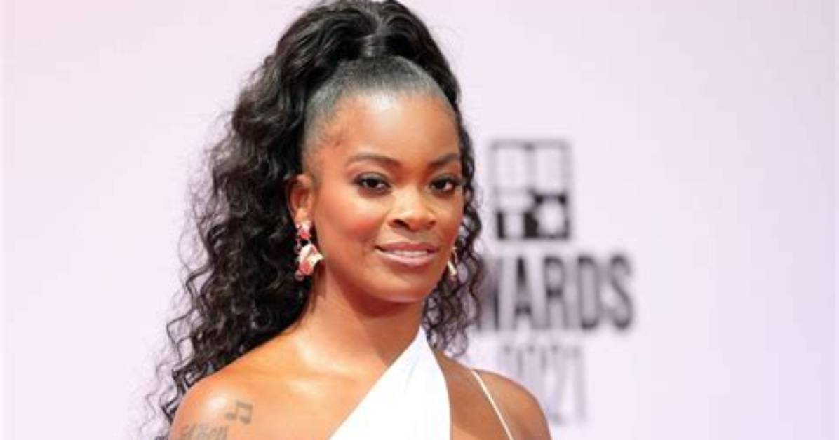 How Tall Is Ari Lennox
