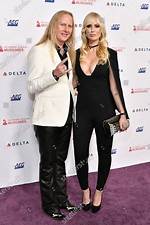 Is Jerry Cantrell Married? His Wife, Daughter, Parents, Family, Net Worth and Facts