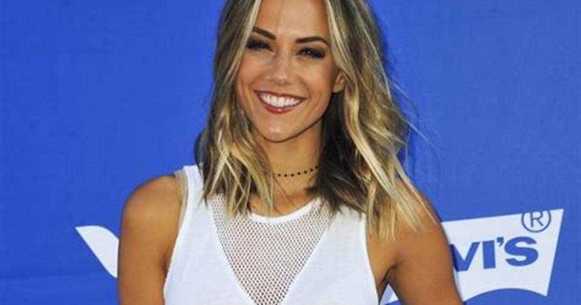 Jana Kramer Mari, Age, Height, Feet and Body Net Worth
