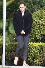 Jennifer Garner – Feet, Shoe Size and Shoe Collection
