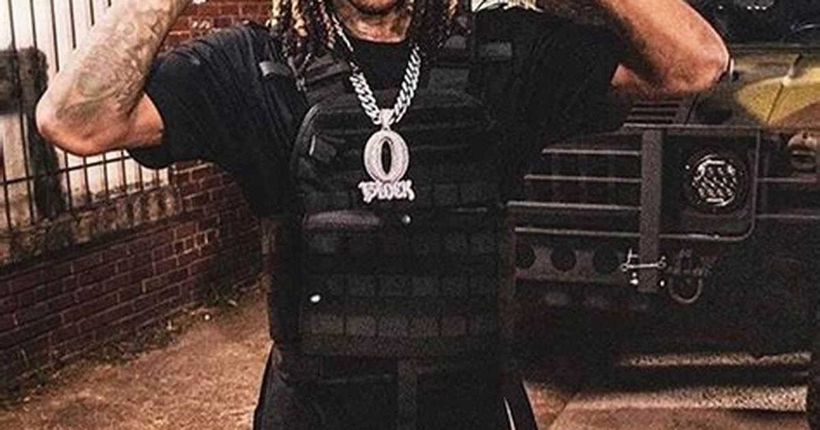 King Von with Guns: the Life and Legacy of a Rising Star