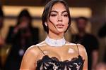 Know About Her Height, Age and Net Worth |