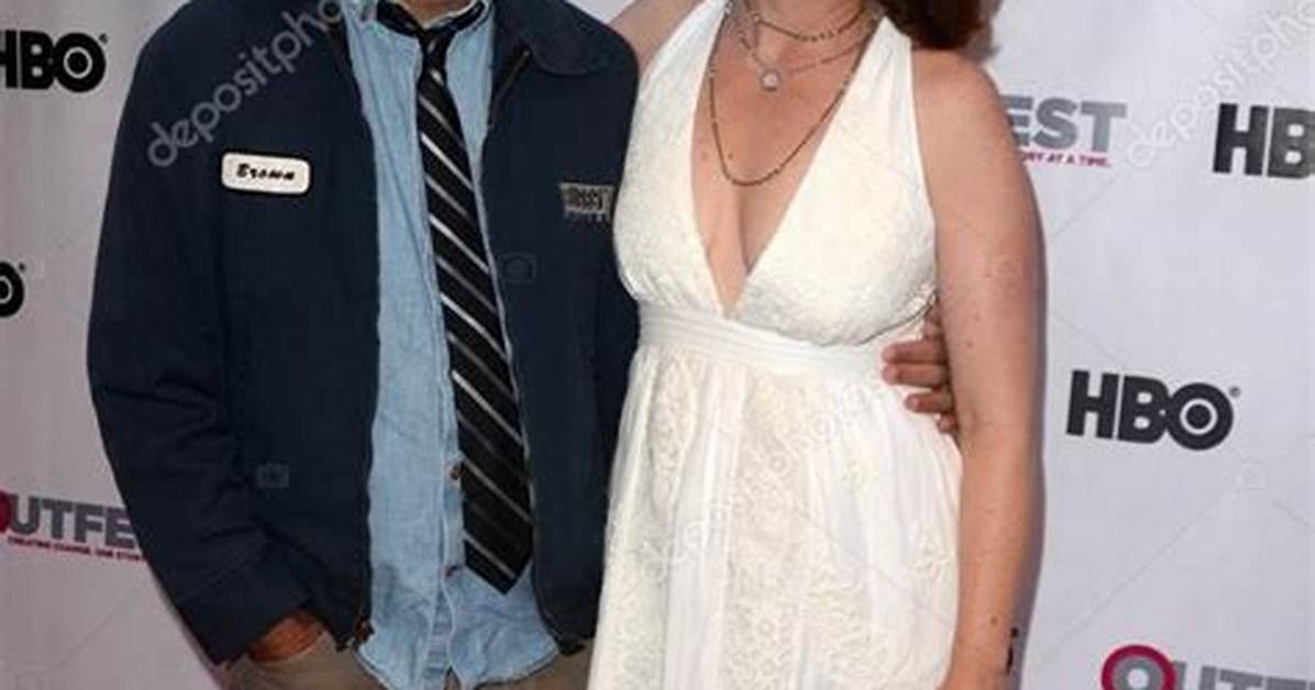 Meet Robin Weigert's Charming Partner: a Love Story in the Spotlight