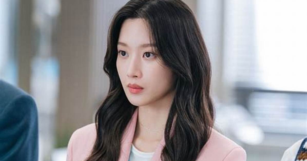 Moon Ga Young's Relationship Status: a Deeper Dive