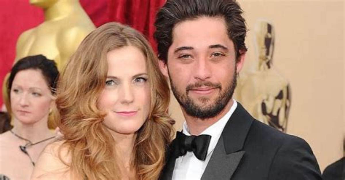 Ryan Bingham's Ex-Wives and Their Influence