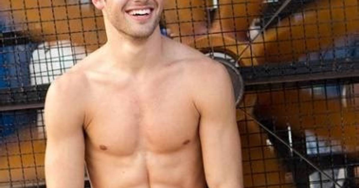Ryan Guzman Bio, Body, Girlfriend, Height, Gay, Wife, Parents, Family