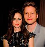 Uncovering the Secrets: Matt Czuchry's Girlfriend Revealed